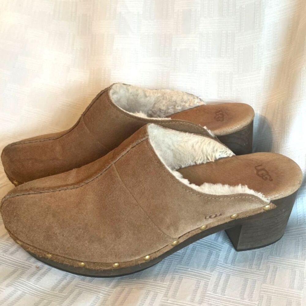 UGG Kassi Chestnut Suede Shearling Clog Mules with Studded Trim Women Size 9
